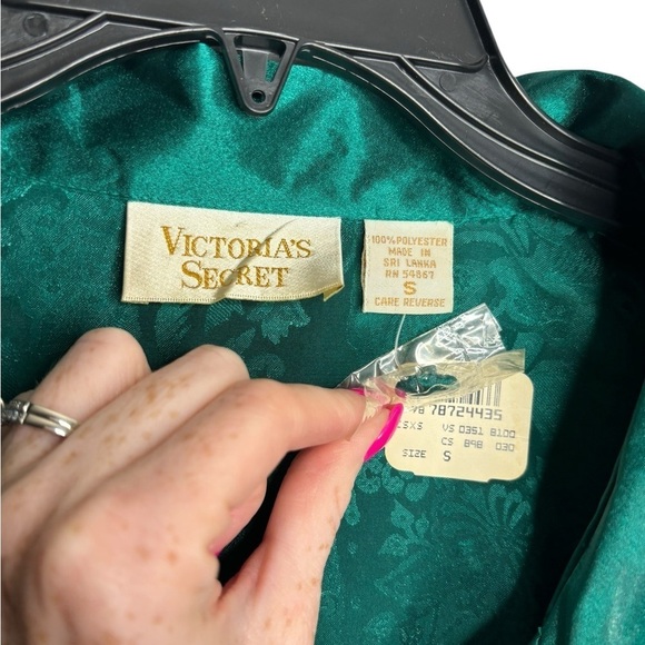 NWT 80s Victoria's Secret Jade Green Gold Crown Label Lounge Top Small w flaws - Picture 3 of 10